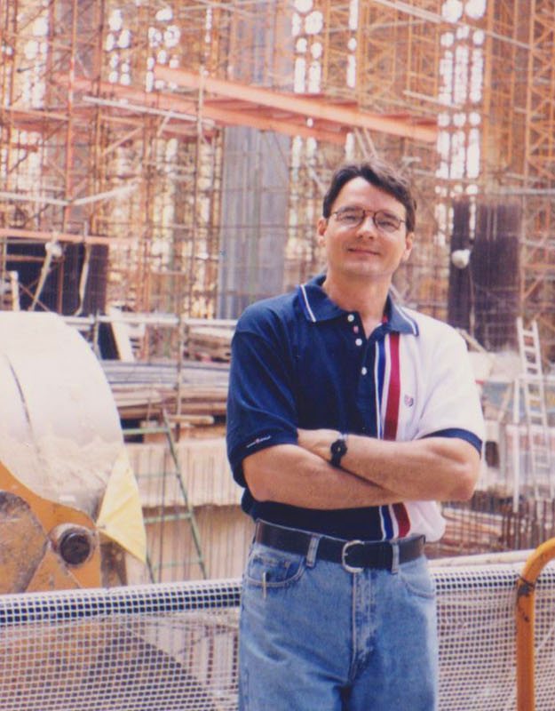 Ingeniero en un proyecto de construcción