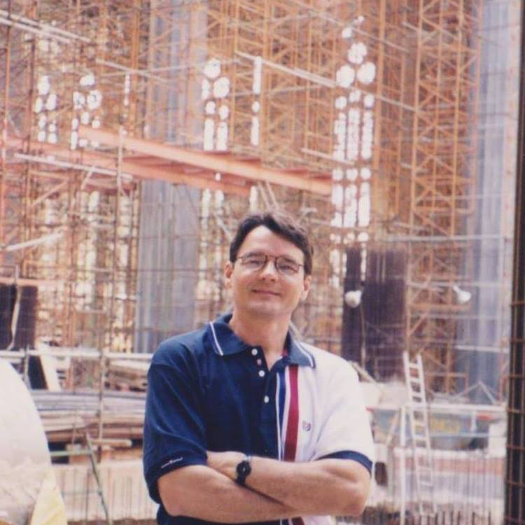 Profesional de Torre Almenada de San Juan en un proyecto de construcción